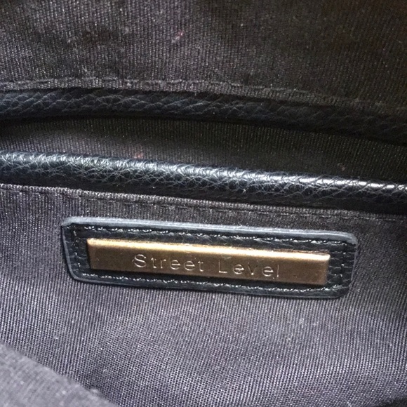 Black leather purse with fringe on sides. - Picture 4 of 8